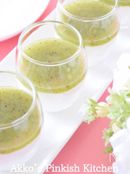 ヨーグルトムース＆キウイソース