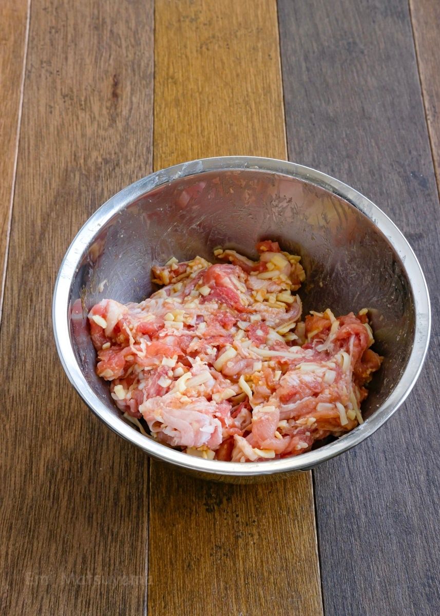 ピーマンギョウザ 生餃子 皮から手作り 4kg ピーマンと豚肉 沖縄 ピーマンギョウザ 生餃子 皮から手作り 4kg ピーマンと豚肉 沖縄