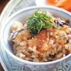 おこげ香ばし♪ツナと塩昆布のバターごはん