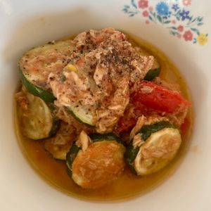 おまめの作ってみた!投稿(旨味がじゅわ〜『ズッキーニとトマトのデリ風♡焼きツナマリネ』)