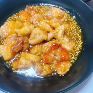し☆の作ってみた!投稿(ワンパン10分！【鶏肉の甘酢胡麻炒め】ご飯すすむ♩)