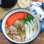 鶏とごま油の旨塩鍋