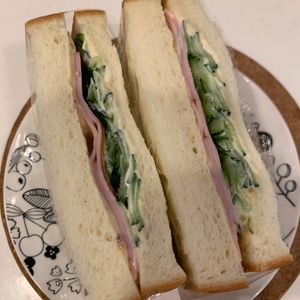 ぐ〜たら子の作ってみた!投稿(ひと手間で超絶品!究極のハムサンド)