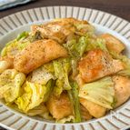 ご飯がすすむ♪【鶏胸肉とキャベツのうま塩炒め】