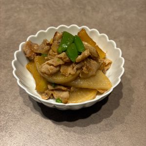 kazの作ってみた!投稿(『豚バラ大根の甘辛炒め煮』簡単味しみ♡ご飯が進む♪)