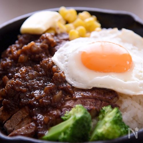 簡単だけど本格的！ステーキ丼＊飴色玉ねぎ不使用でも濃くうま♡