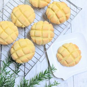 AYANO.•*¨*•.☆の作ってみた!投稿(材料4つで驚くほど本格的！メロンパン)