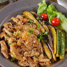 【ご飯が超合う】豚こま肉と茄子ズッキーニのさっぱりオイ照り