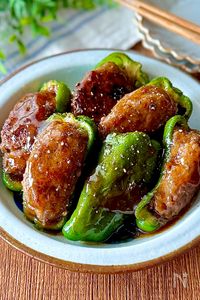 おいしさも栄養もまるっと♩ピーマンの肉詰め