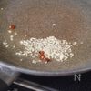 しらすとあおさの和風ペペロンチーノの工程2