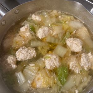 mayumi**の作ってみた!投稿(ふわふわ鶏団子と白菜の春雨スープ)