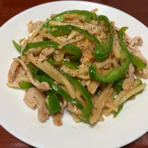 りんごの作ってみた!投稿(青椒肉絲(チンジャオロースー)。)