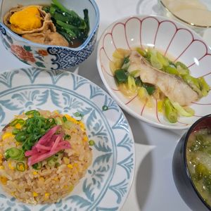 えびちゃんの作ってみた!投稿(【ねぎ塩豚カルビ炒飯】食材3つ☆男子が喜ぶ!)