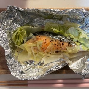 ミキティの作ってみた!投稿(切って包んで蒸すだけ!『フライパンDE塩鮭のホイル焼き』)