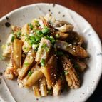鶏手羽と素揚げレンコンの甘辛和え