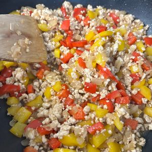 Ami Hidakaの作ってみた!投稿(【夏野菜ガパオライス】家にある調味料で簡単！虜になる夏ご飯☆)