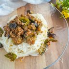 【作り置きになる！】なすとピーマンの肉味噌そうめん
