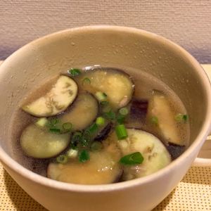金の作ってみた!投稿(【ツナとなすの味噌汁】旨みたっぷりコク旨な組み合わせ✨)
