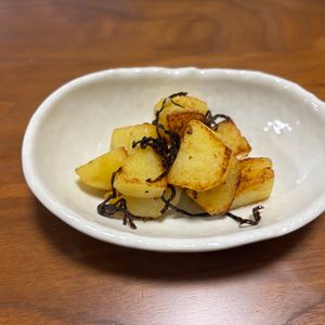 こむぎの作ってみた!投稿(【ほくほくじゃがいもの塩こんぶバター】簡単やみつき50円副菜)