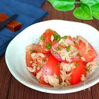 汁まで飲み干す旨さ♡和えるだけ！トマトとツナのさっぱりサラダ