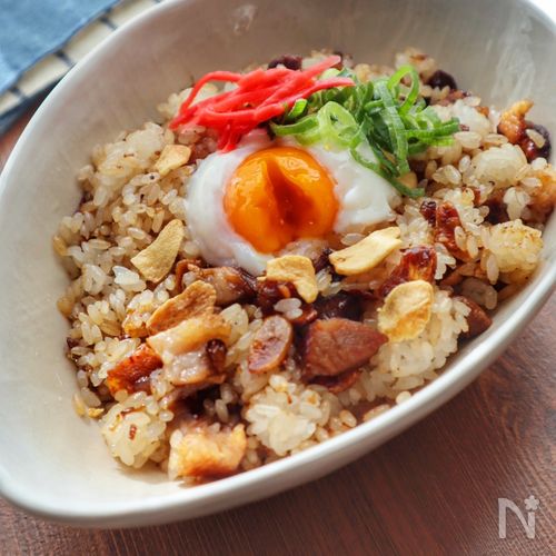 【業スー】男子ウケ抜群！とろ〜り♡温玉乗せ煮豚ガーリック炒飯