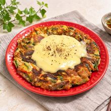 野菜たっぷり米粉でチーズフォンデュチヂミ