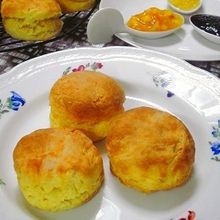 大豆スコーン　マテルネ3種コンポート付き