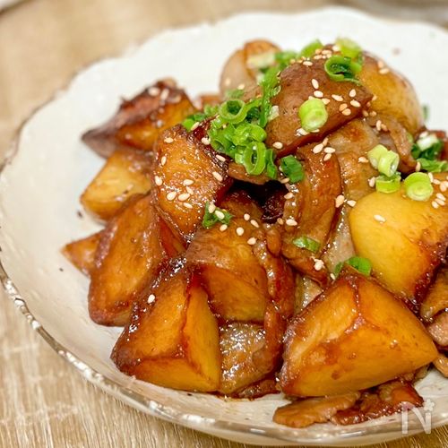 新じゃがと豚バラの煮っ転がし