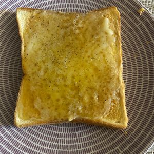 puricoの作ってみた!投稿(甘じょっぱい背徳の味♡『ピーナッツバターチーズトースト』)