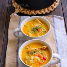 無水で旨味凝縮！絶品！ホロホロ手羽元のココナッツカレースープ