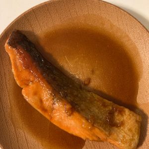 524389の作ってみた!投稿(子ども向け♪甘めの鮭の照り焼き)