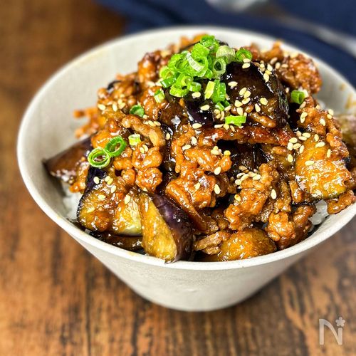 【肉味噌なす丼】材料2つで最強のご飯泥棒🍚