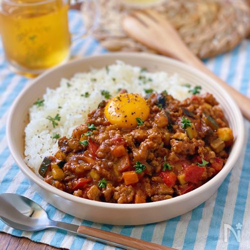 夏野菜の彩りキーマカレー