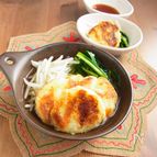 材料３つ＊ じゃがいも餅入り　ニラもやしおかず鍋