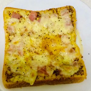 Kの作ってみた!投稿(さわやかな甘味！粒マスベーコンチーズトースト)