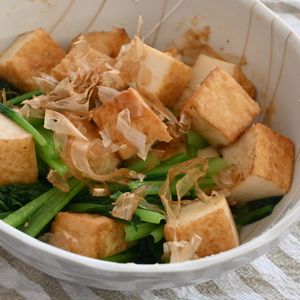 こざかなの作ってみた!投稿(ヘルシー満足おかず🙆🏻‍♀厚揚げと小松菜のおかか和え😋)