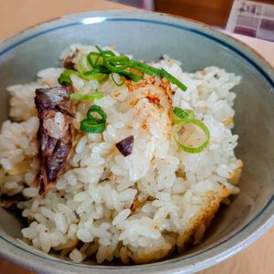 まゆのの作ってみた!投稿(臭みなしで驚くほど美味しい！
さば缶と生姜の炊き込みごはん)