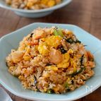 【鮭のキムチ炒飯】食欲そそる！