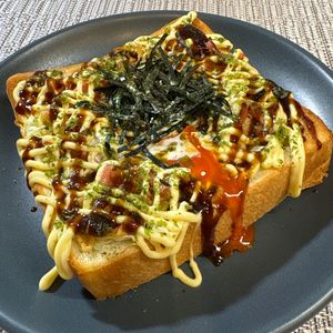 楽ラク手抜キッチン🐶🐾の作ってみた!投稿(お好み焼き風♪巣ごもりトースト)