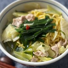 【おうちでできる】キャベツたっぷり♡もつ鍋風ラーメン