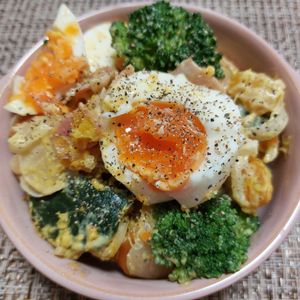 よっこの作ってみた!投稿(ブロッコリーと卵でパワー《デリ風♡かぼちゃサラダ》)