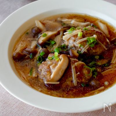 【ワンパン!3種のきのこの和風煮込みハンバーグ】