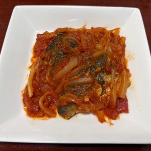 りんごの作ってみた!投稿(トマト缶でお手軽に♡簡単塩鯖のトマト煮込み)