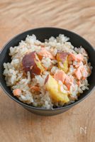 包丁なし!火も使わない!塩鮭とさつまいもの炊き込みごはん