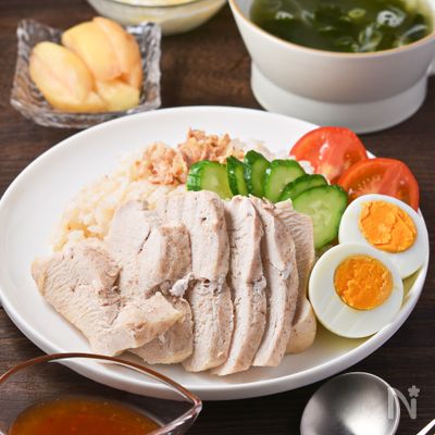 【海南チキンライス】炊飯器に放り込むだけのワンプレートごはん