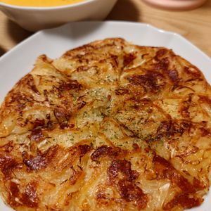 Yukkの作ってみた!投稿(カリッともっちり【キャベツとジャガイモのチーズガレット】)