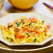 パパッと5分♪トマトとたまごの塩麹炒め