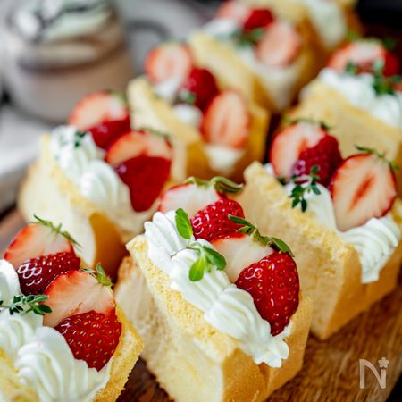 動画あり ふわふわ いちごのシフォンケーキ By おやつラボ レシピサイト Nadia ナディア プロの料理家のおいしいレシピ