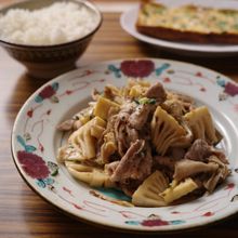 旬の筍が美味しい♡【豚肉と筍のオイスター炒め】