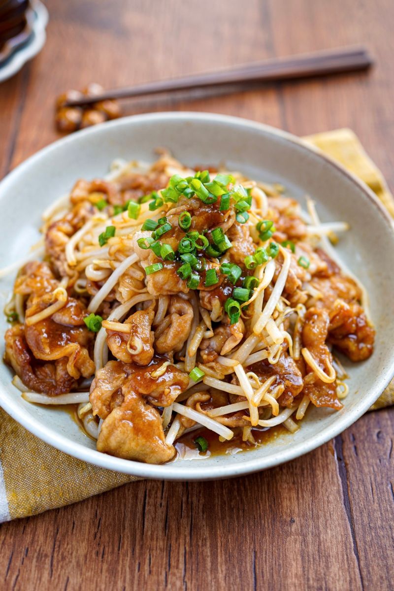 豚肉ともやしのにんにくバター醤油 シャキシャキやみつき レシピサイトnadia